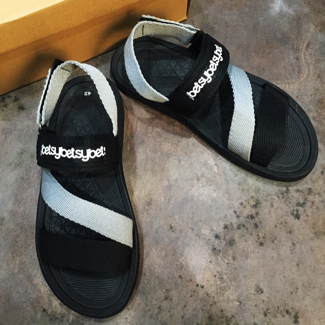 Giày sandal cao cấp