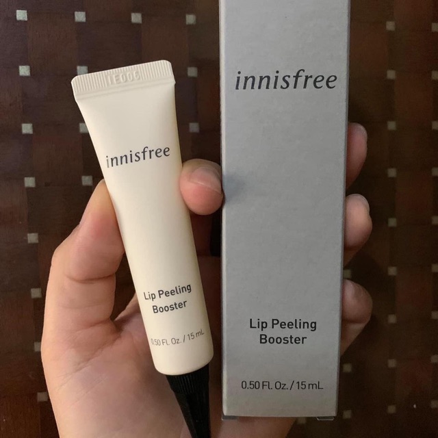 TẨY DA CHẾT MÔI INNISFREE LIP PEELING BOOSTER