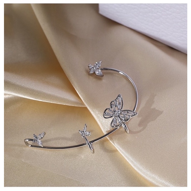 1 chiếc khuyên tai vành tai đá fancy