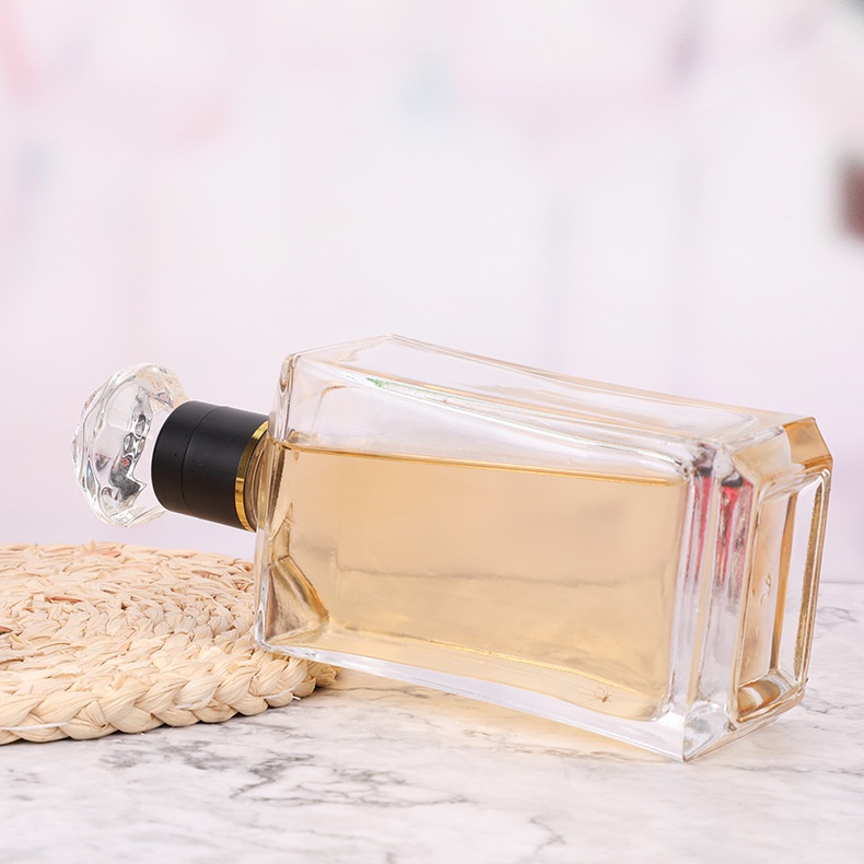 Chai Thuỷ Tinh Vuông Dẹp 500ml Nắp Thuỷ Tinh Cao Cấp đựng rượu MS18