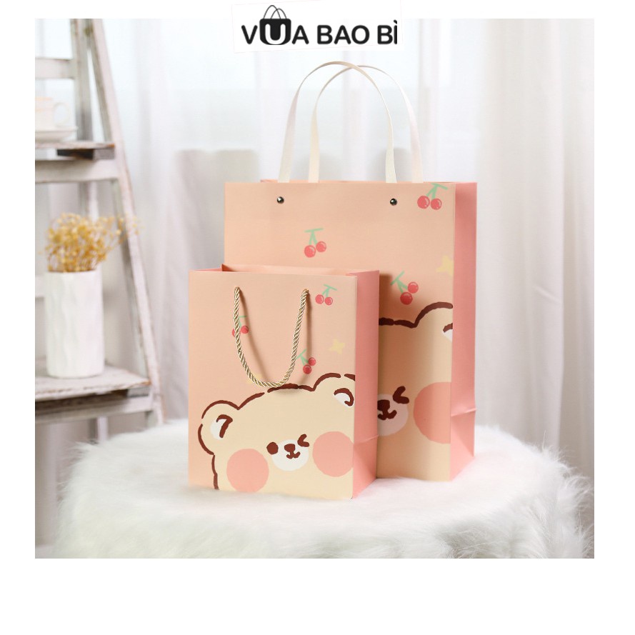 Túi giấy đựng quà Gấu béo dễ thương - Túi quà cute quai lụa