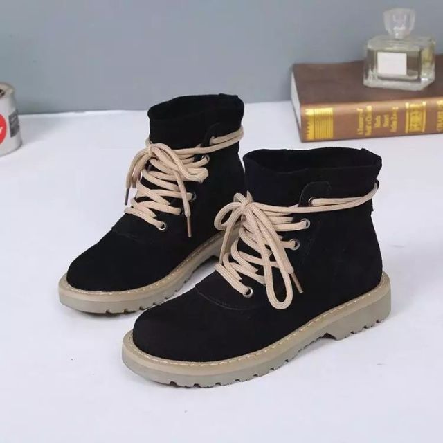 GIày THể thao phong cách đế phối màu hót hítđộn đế 4cm có 2 màu y hình đảm bảo về chất và giá cả HÀng Sẵn kho