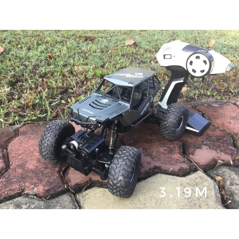 XE ĐỊA HÌNH ĐIỀU KHIỂN ROCK CRAWLER vỏ thép lốp cao Su SIÊU KHỎE OFF ROAD - PIN SẠC