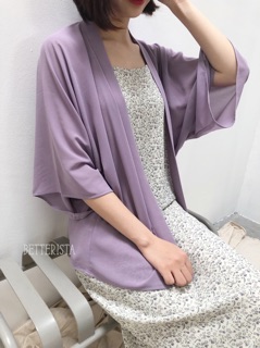 Kimono tím và váy hoa nhí