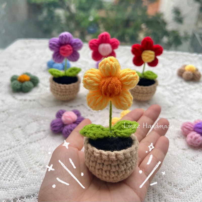 Chậu hoa mini bằng len trang trí bàn học, bàn làm việc, quà tặng ý nghĩa | BigBuy360 - bigbuy360.vn