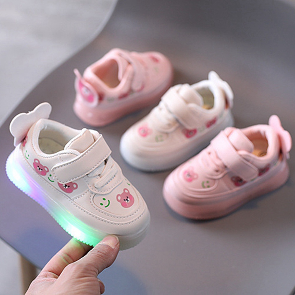 Giày thể thao đế mềm có đèn LED cho bé 1-6 tuổi