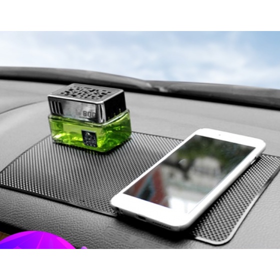 Tấm thảm silicon chống trượt dùng để cố định điện thoại gắn bảng điều khiển ô tô