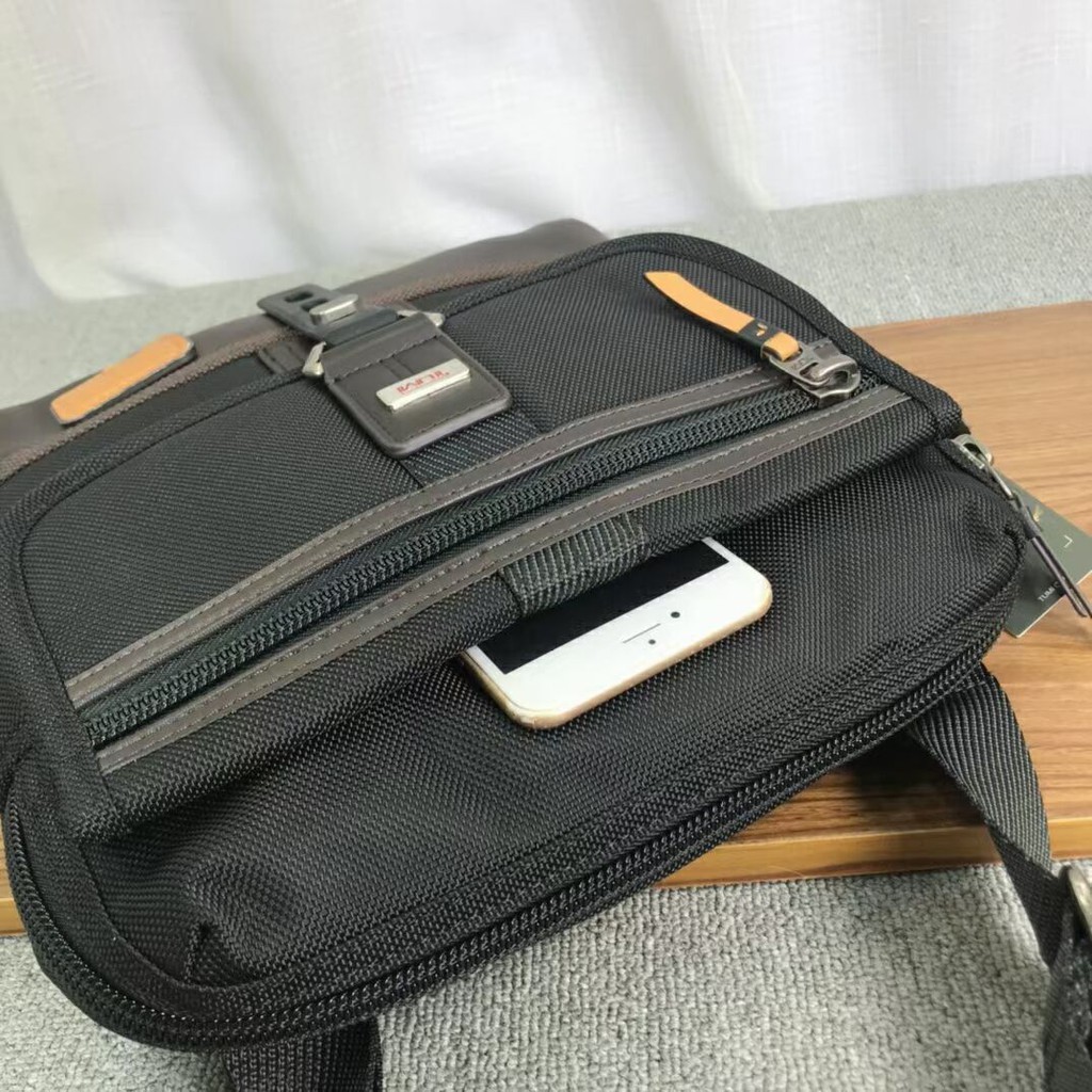 Tumi222304 Túi Địu