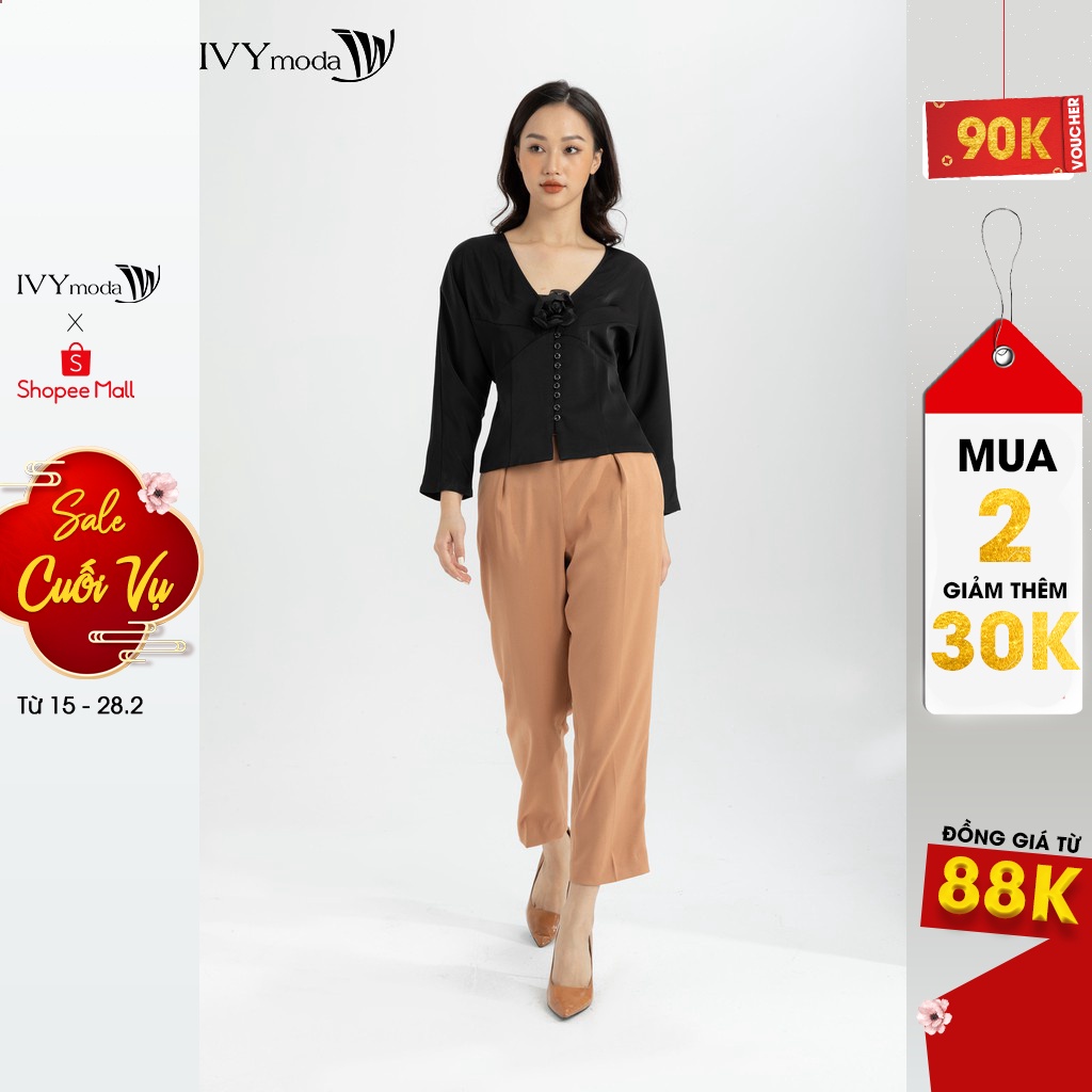 Áo lụa nữ trang trí hoa nổi IVY moda MS 17M6203