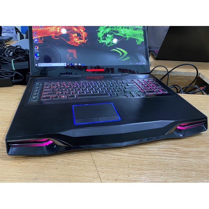 Laptop Dell Alienware M18x R1 i7 – 2670QM, 16G, 256G + 1T, Gtx 560M Sli 1.5G = 3G, 18.4in, giá rẻ -ncthanh1212