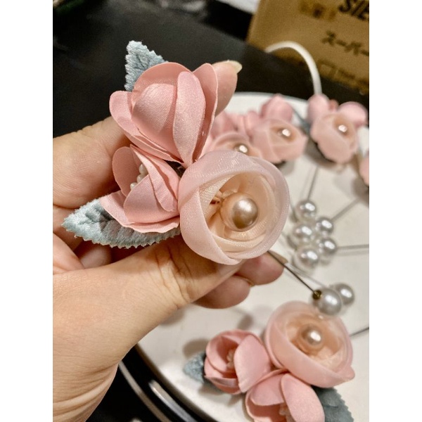 Trâm cài trang trí siêu đẹp kết hợp hoa lá và hạt ngọc mẫu mới nhất