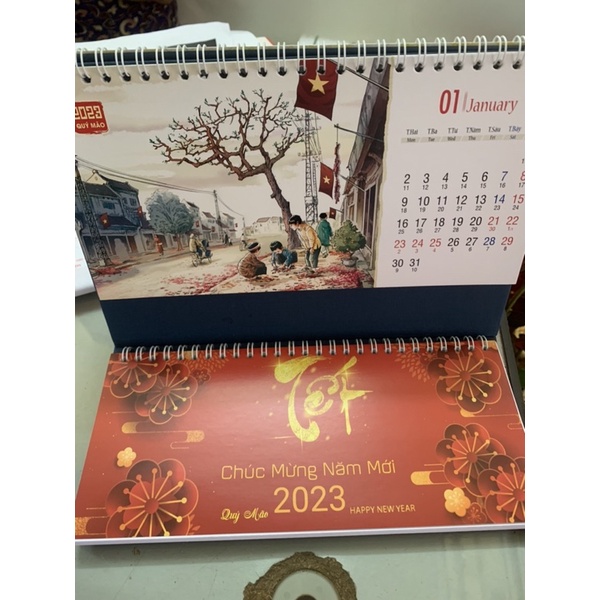 Lịch để bàn 2023 chữ M có dải note ghi chú ngày, tuần, đủ ngày âm dương