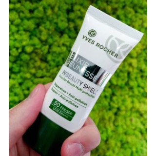 Kem dưỡng da ban ngày chống nắng UV BEAUTY SHIELD SPF 50 UVA PA +++ 30ML Yves Rocher