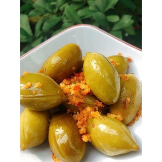Cà na ngâm chua ngọt