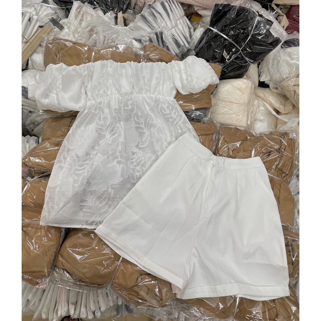 [Ảnh thật/Video] Set áo trễ vai hoa nổi kèm quần short thô mềm - 29feb.closet - S17