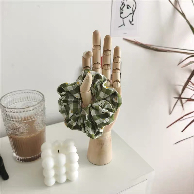Scrunchies Cột Tóc Hoa Cúc Caro Vintage Hot Trend