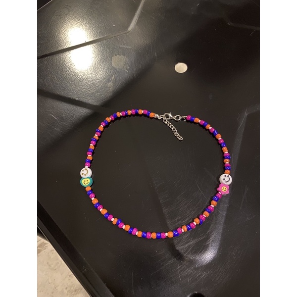 Dây chuyền hạt màu bốn charm