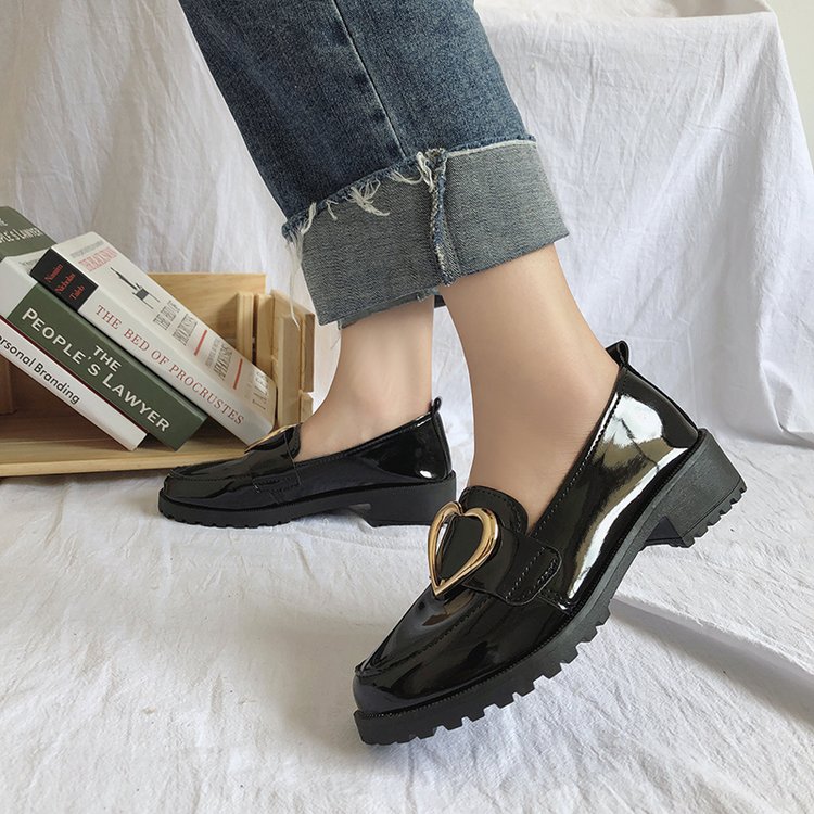 Giày búp bê đế bằng in họa tiết trái tim phong cách thời trang xinh xắn cho phái nữ | BigBuy360 - bigbuy360.vn