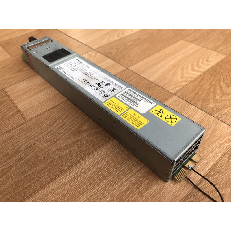 Nguồn sever Delta 12v 54A đã kích chân về cắm điện là dùng