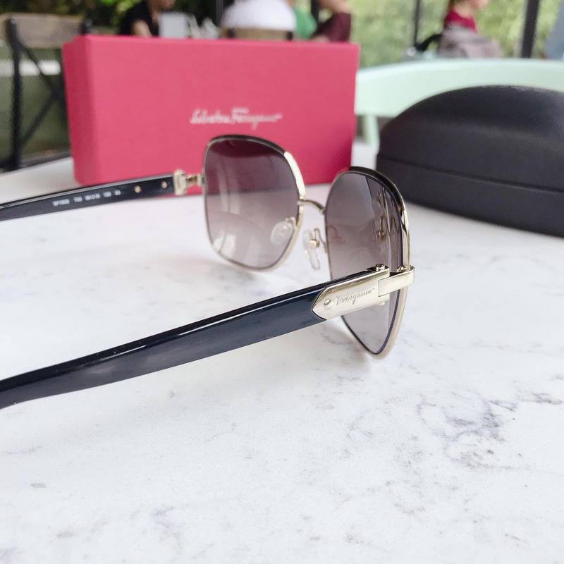 Kính Mát Salvatore Ferragamo SF150S  Light Gold Black  Biểu tượng thời trang cao cấp