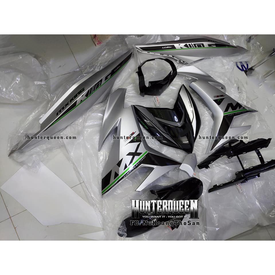 Tem Exciter 150, MX king sọc. Xe bạc đen. Chất liệu candy. Chỉnh sửa theo yêu cầu. Sắc nét, bền màu, chống nước