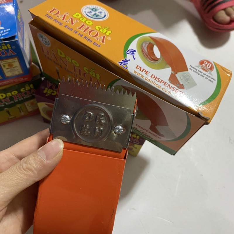 Cắt băng dính, cắt băng sắt Dân Hoa đủ size sắc bén