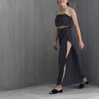 Set áo quần xẻ váy đen - fiona