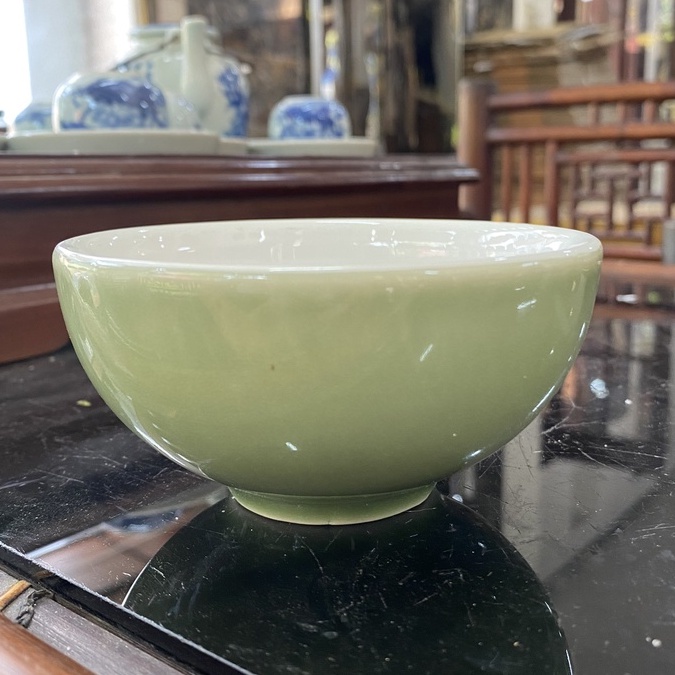 Bát bầu men sứ xanh đồng cổ lòng trắng