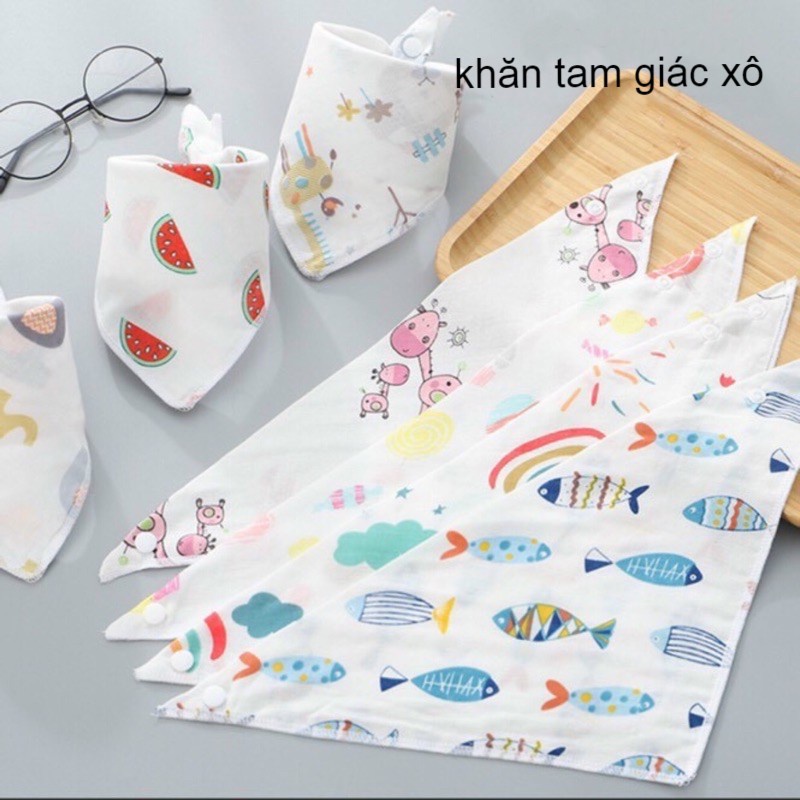 Yếm tam giác cho bé ăn dặm HNFamily - Khăn yếm xô tam giác quàng cổ 6 lớp sợi vải tre có cúc chỉnh cho bé dưới 6 tuổi