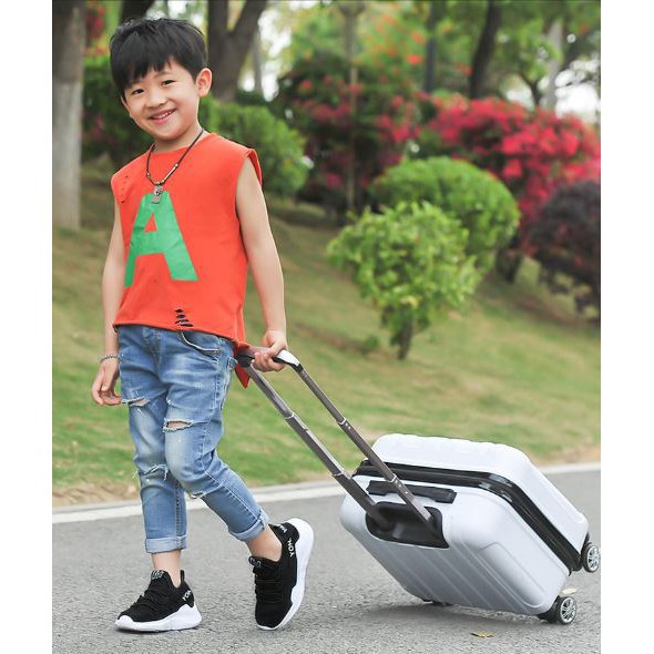 Giày thể thao đen học sinh tiểu học trung học XL13