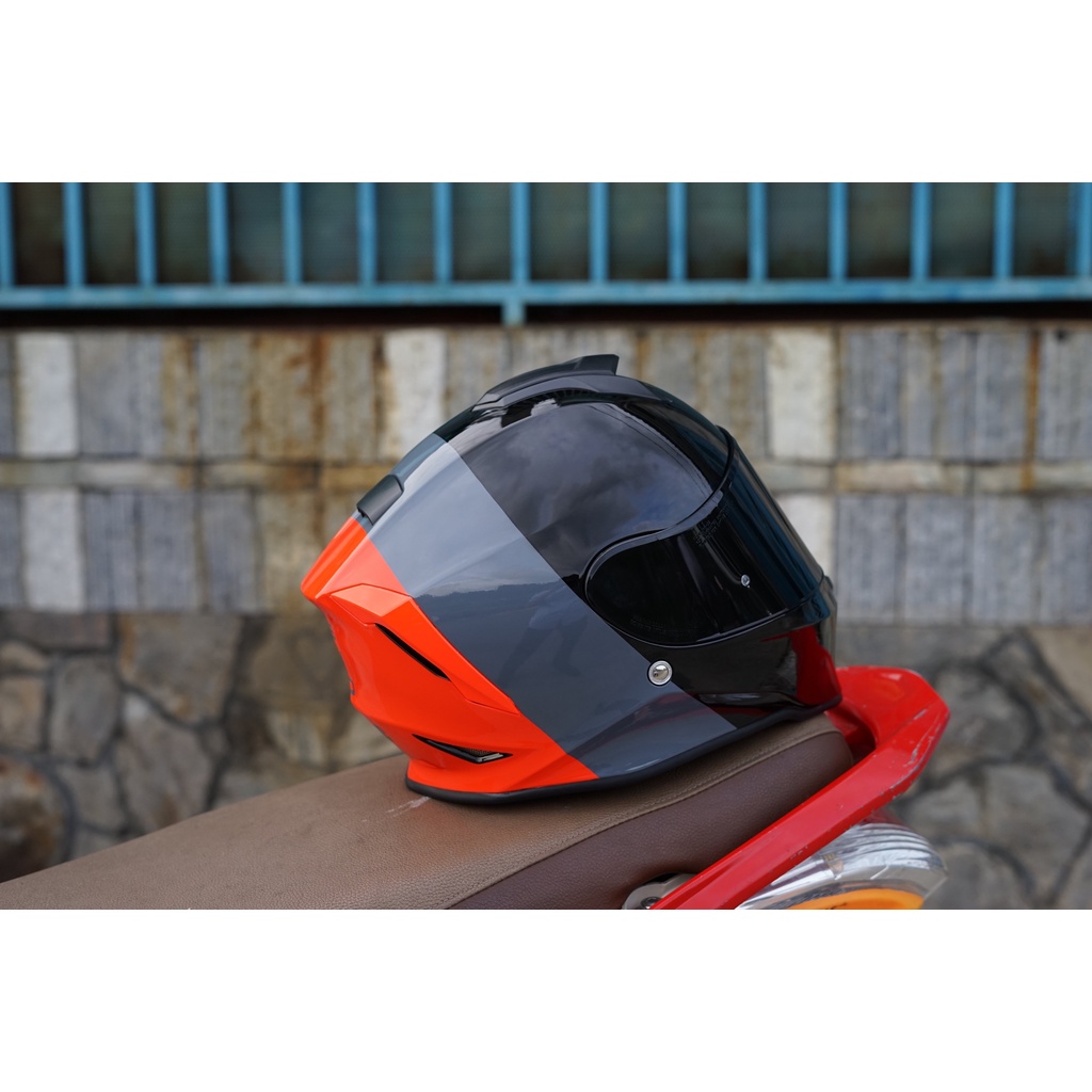 Nón bảo hiểm Fullface POC Revo