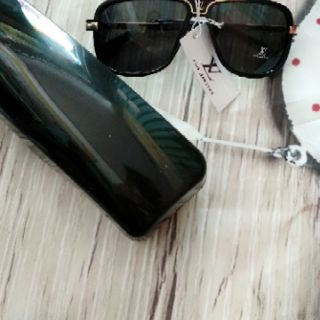 Mắt kính LV Thụy Điển cao cấp.