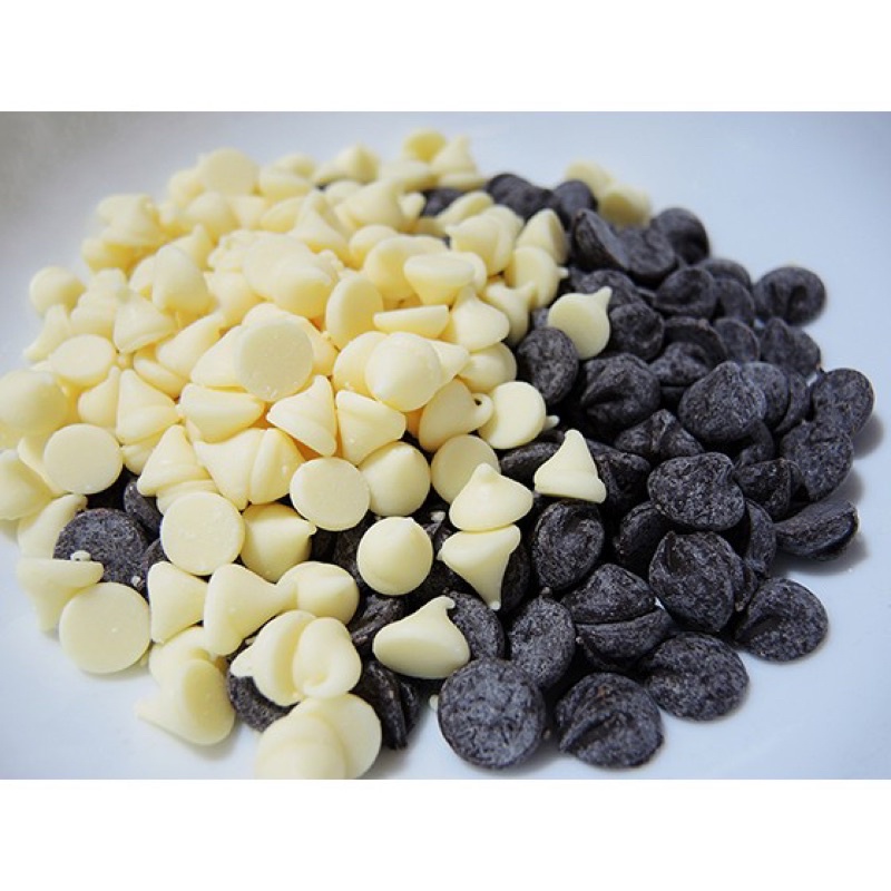 100G Socola chip đen/trắng Grand place