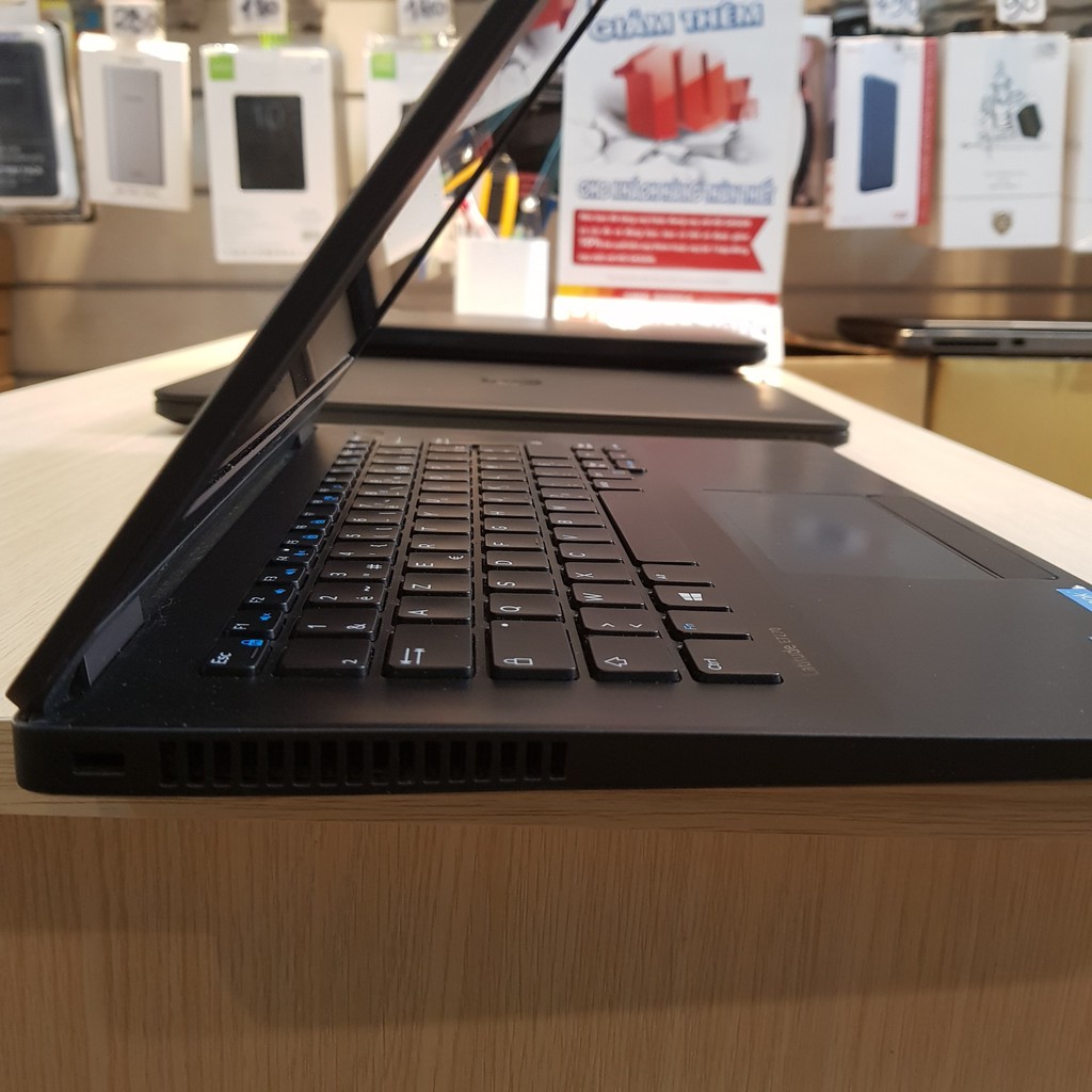 LAPTOP DELL LATITUDE E7270 / I5*6300U/ RAM 8G/ Ổ SSD 180 GB/ MÀN 12.5 HD | BigBuy360 - bigbuy360.vn