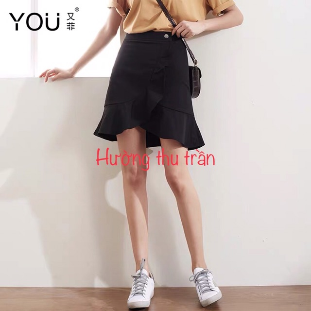 Chân váy đuôi cá phối cúc sành điệu | BigBuy360 - bigbuy360.vn
