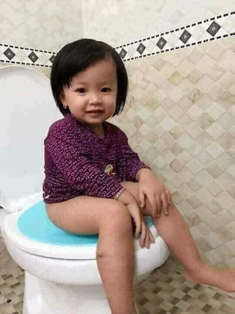 Bệt thu nhỏ bồn cầu cho bé