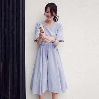 ORDER Váy xanh cổ V dáng dài