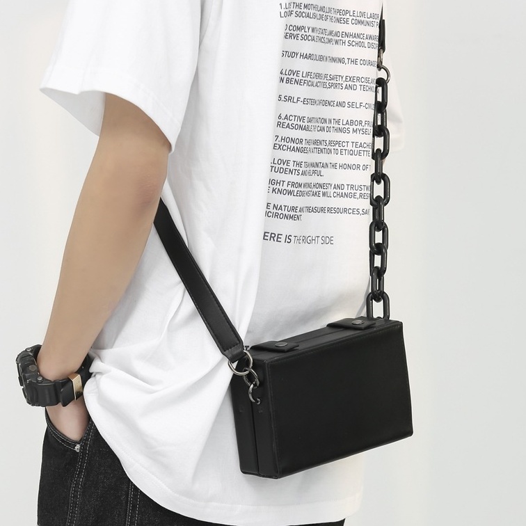 Túi đeo chéo da form vuông Unisex trơn kèm xích Thời Trang cao cấp
