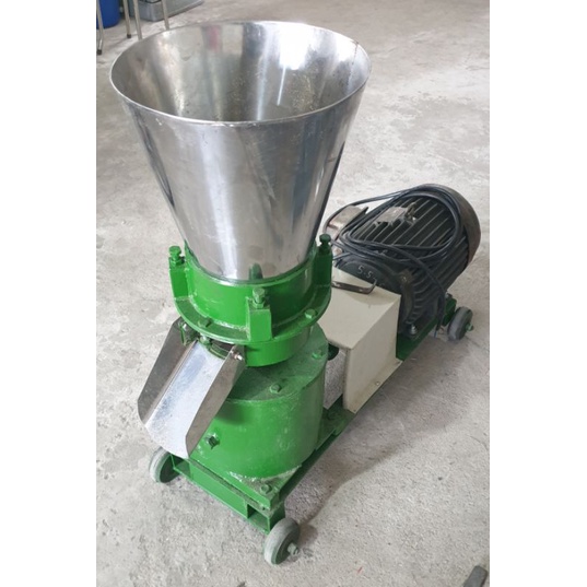Máy ép cám viên,ép phân trùn quế...S150,S170,S220 sài điện gia đình,dành cho các hộ gia đình,các trang trại nhỏ và vừa..