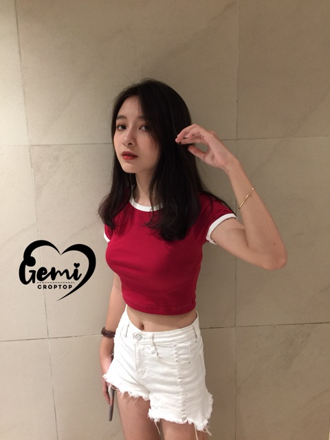 ÁO CROPTOP VIỀN TAY NGẮN