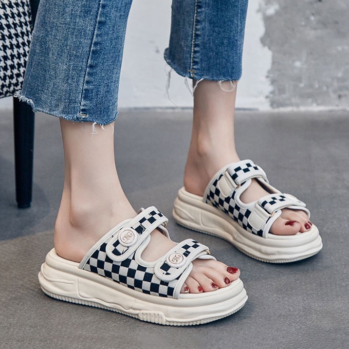 Dép Sandal Đế Mềm Dày Có Mùi Thơm Thời Trang Mùa Hè Dành Cho Nữ 2022