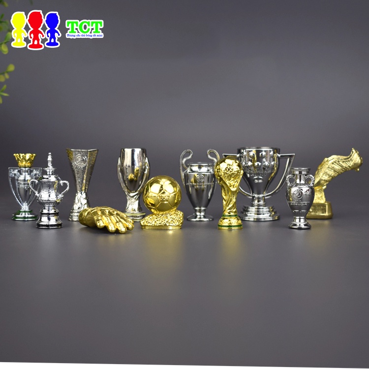 Móc chìa khóa kim loại đặc cup mini trang trí tượng cầu thủ