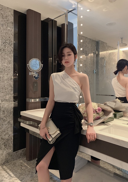 [Mã FATHANG5 giảm 10K đơn 50K] Đầm body lệch vai kèm CV bút chì nhún bèo TRIPBLE T DRESS - Free size dưới 56kg