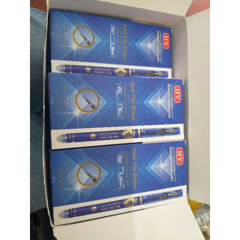 Bút bay màu vẽ vải 7k/c. ruột 10k/4c