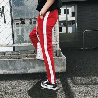 QUẦN JOGGER ĐỎ MỘT SỌC TO