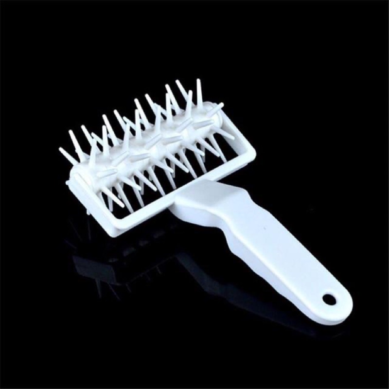 Dụng cụ lăn gai tạo lỗ đế bánh pizza