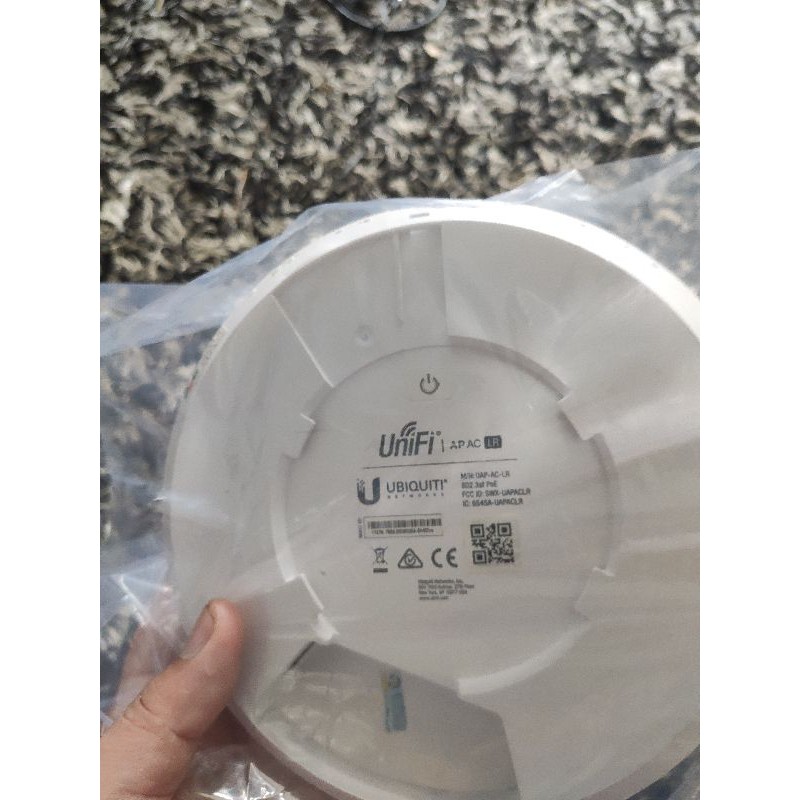 BỘ PHÁT UNIFI AC LR 2 băng tần 100 người dùng hàng 2nd còn mới | BigBuy360 - bigbuy360.vn