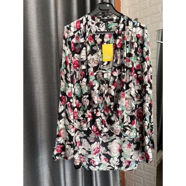 Áo sơ mi voan cát cổ trụ kiểu đắp tà lệch