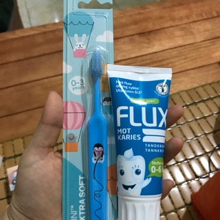 Kem đánh răng flux - bàn chải tepe