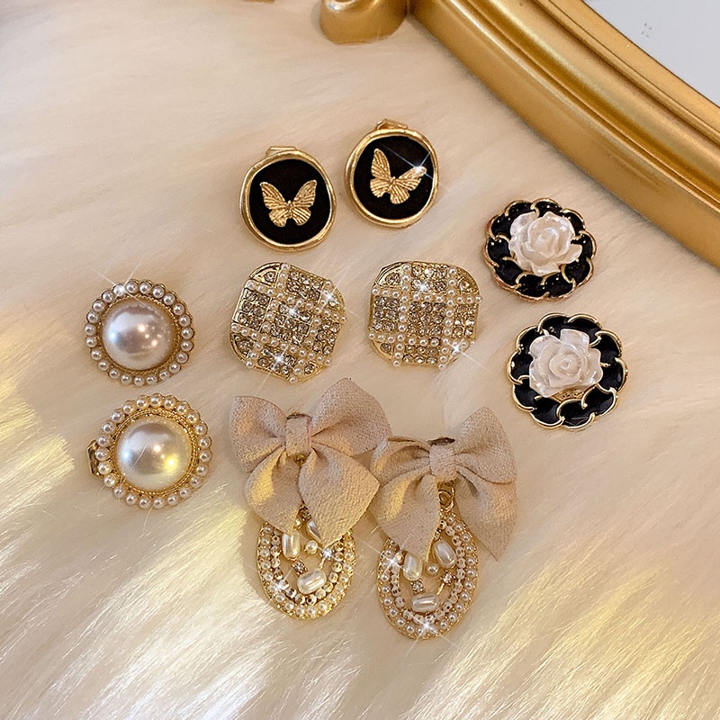 Khuyên Tai Đính Ngọc Trai Phong Cách Hàn Quốc Thời Trang